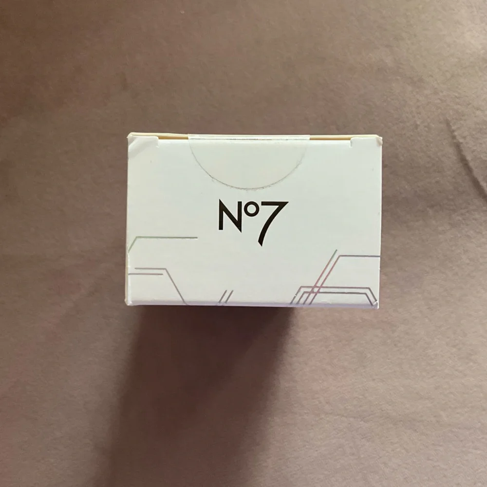 No7 Laboratories - Picture 5 of 5